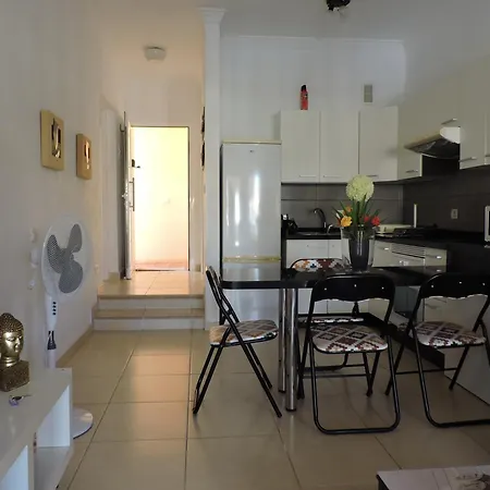 Yucca Park Fanabe Apartment *