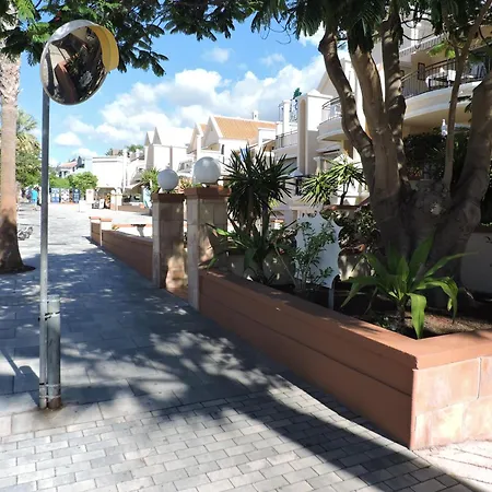 דירה Yucca Park Fanabe *