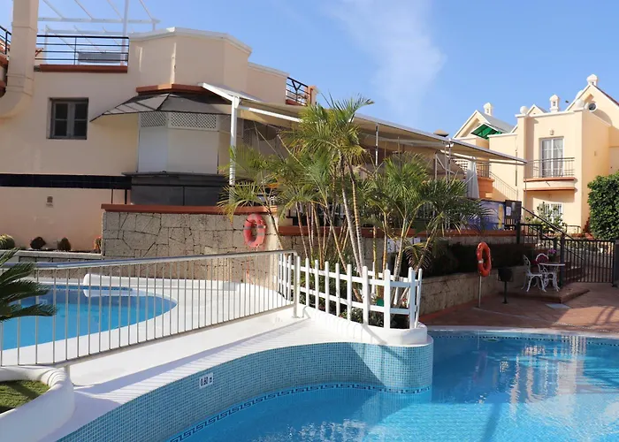 아파트 Yucca Park Fanabe 아데제